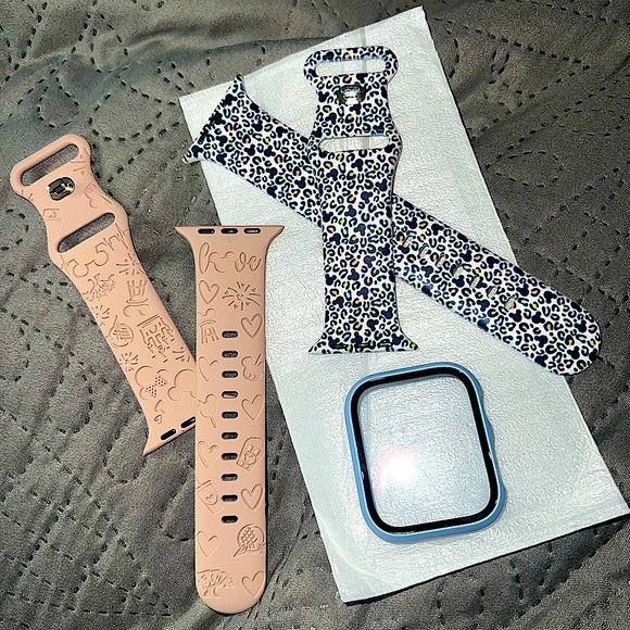 Disney Magical Kingdom Watch Bands 42/44MM - Picture 1 of 16